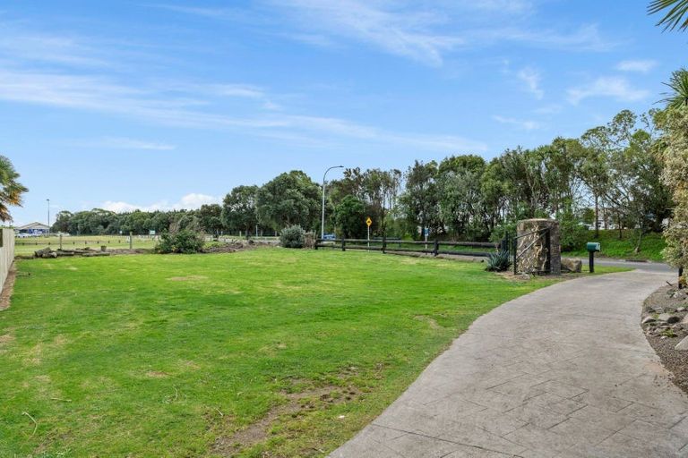 Photo of property in 65 Alice Lane, Papamoa Beach, Papamoa, 3118