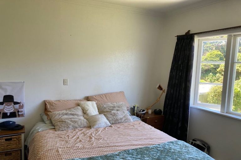 Photo of property in 7 Bassett Road, Johnsonville, Wellington, 6037