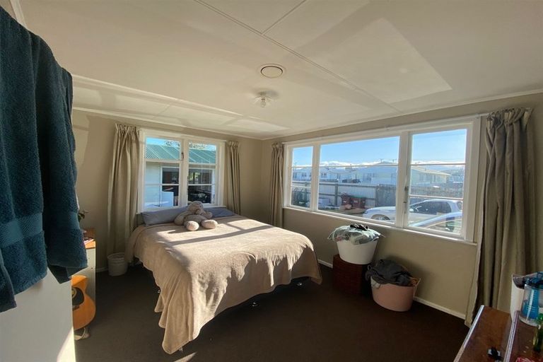 Photo of property in 32 Cameron Crescent, Masterton, 5810