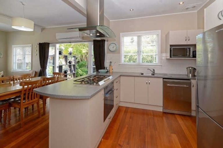 Photo of property in 22 Galloway Street, Hamilton East, Hamilton, 3216