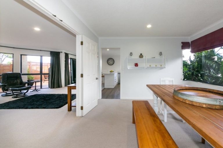 Photo of property in 40 Pukekura Place, Taradale, Napier, 4112