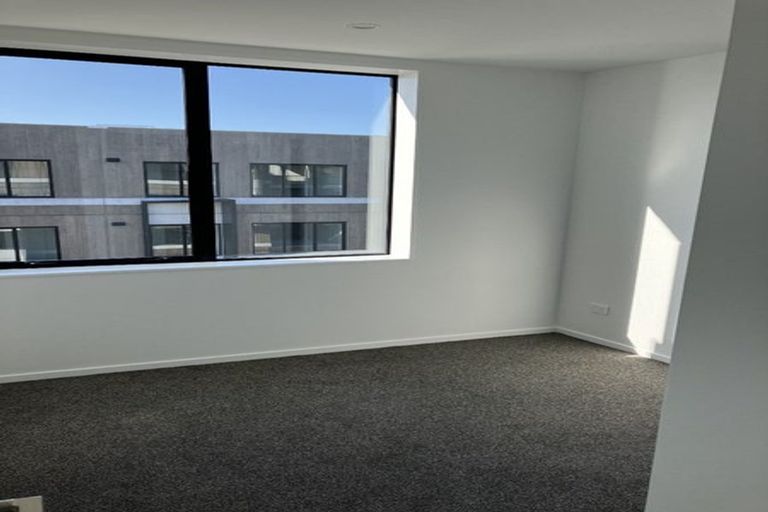 Photo of property in 406/3 Rauemi Way, Te Atatu South, Auckland, 0610