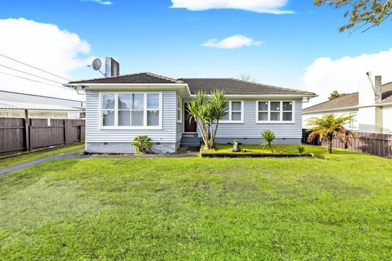 Photo of property in 62 Friedlanders Road, Manurewa, Auckland, 2102