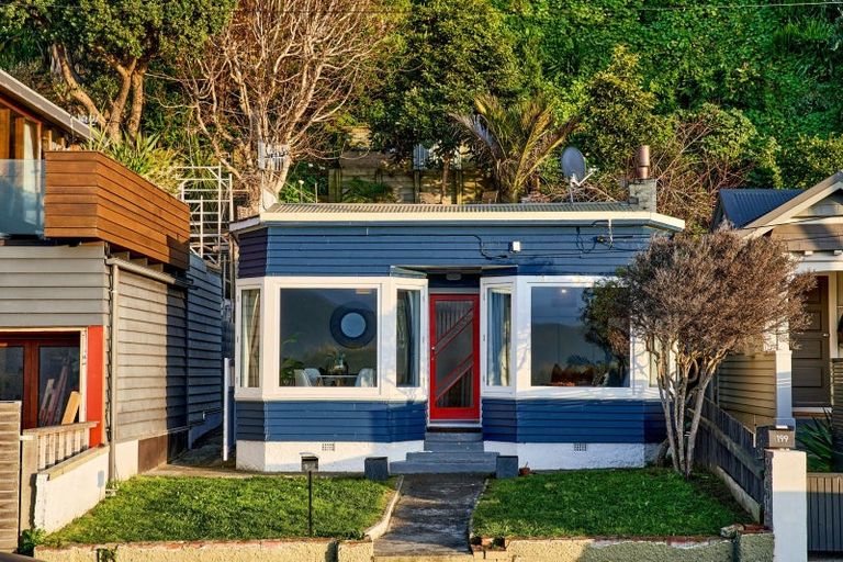 Photo of property in 197 Marine Parade, Seatoun, Wellington, 6022