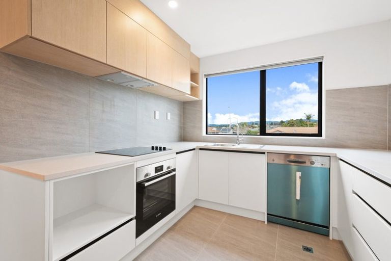 Photo of property in 14 Red Arches Road, Henderson, Auckland, 0610