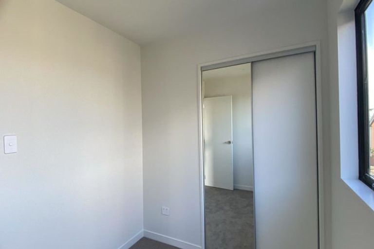 Photo of property in 1 Tawatawa Street, Long Bay, Auckland, 0630