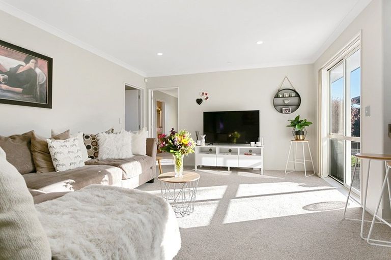 Photo of property in 16 Jasmine Place, Cambridge, 3434