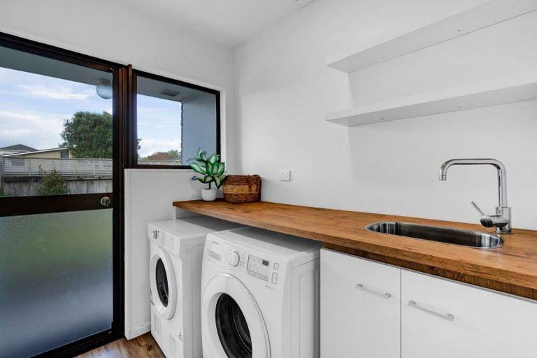 Photo of property in 250 Tukapa Street, Westown, New Plymouth, 4310