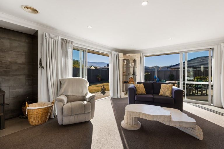 Photo of property in 8 Austral Place, Cromwell, 9310