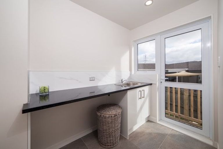 Photo of property in 44 San Prospero Crescent, Henderson, Auckland, 0612
