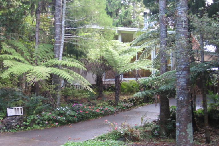 Photo of property in 2 Sylvan Valley Avenue, Titirangi, Auckland, 0604