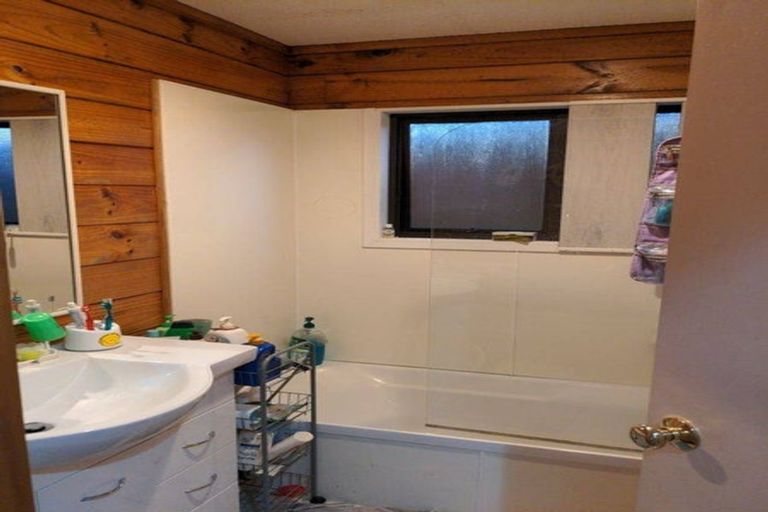 Photo of property in 2a Lauderdale Road, Birkdale, Auckland, 0626