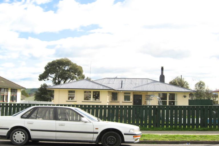 Photo of property in 16 Mackie Street, Waipukurau, 4200
