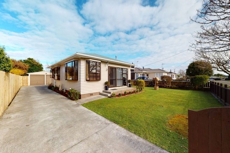 Photo of property in 49 Graham Street, Levin, 5510