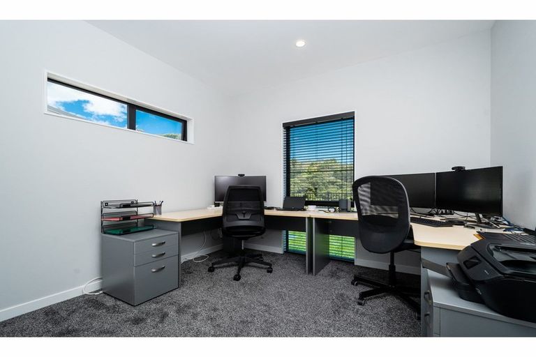 Photo of property in 14 Kaimai Avenue, Massey, Auckland, 0614