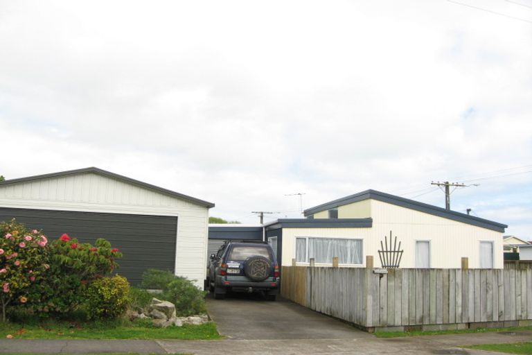 Photo of property in 103 Broadway, Waitara, 4320