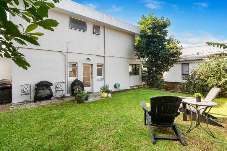 Photo of property in 30c Eleventh Avenue, Tauranga, 3110