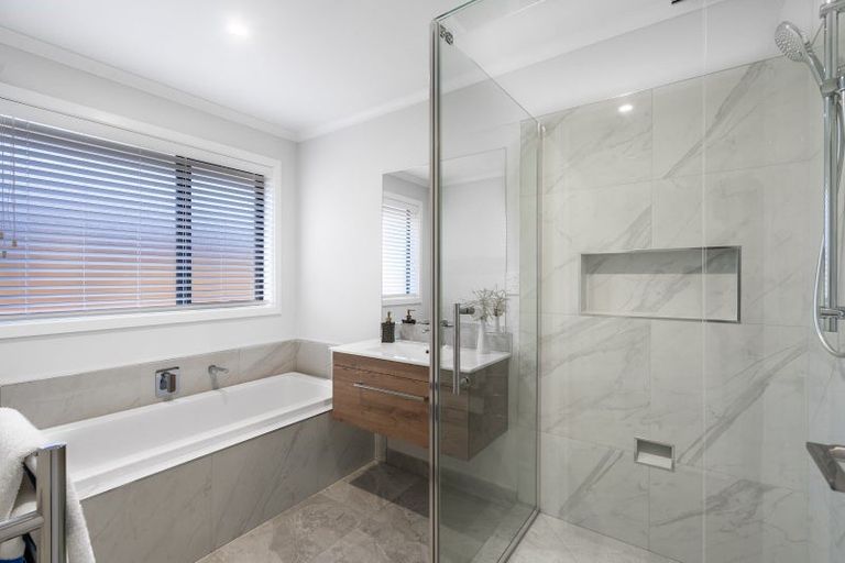 Photo of property in 38 Murray Ward Drive, Te Kauwhata, 3710