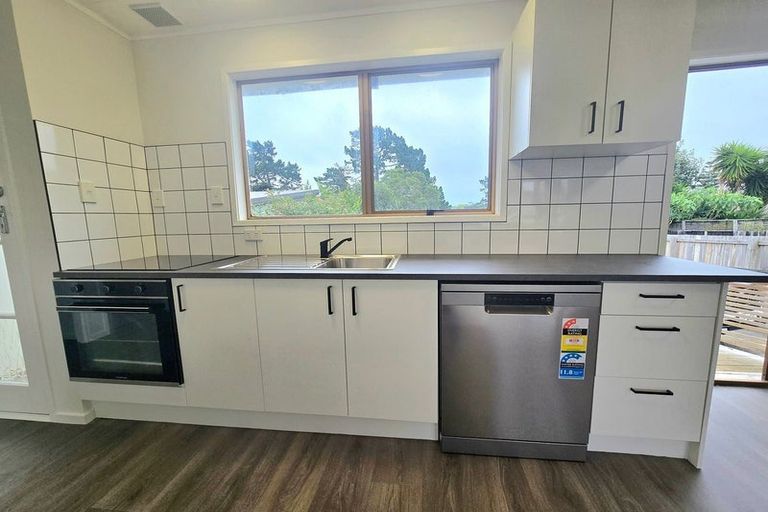 Photo of property in 91 Archmillen Avenue, Pakuranga Heights, Auckland, 2010