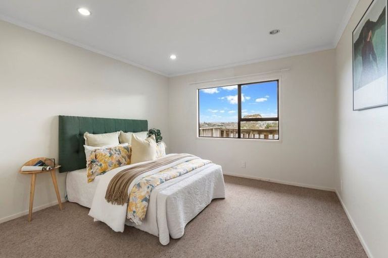 Photo of property in 29 Lewisham Street, Highland Park, Auckland, 2010