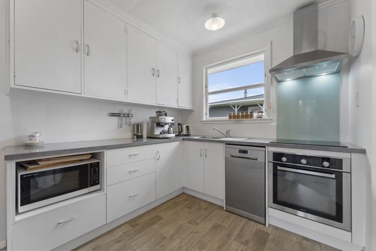 Photo of property in 104 Milson Line, Milson, Palmerston North, 4414