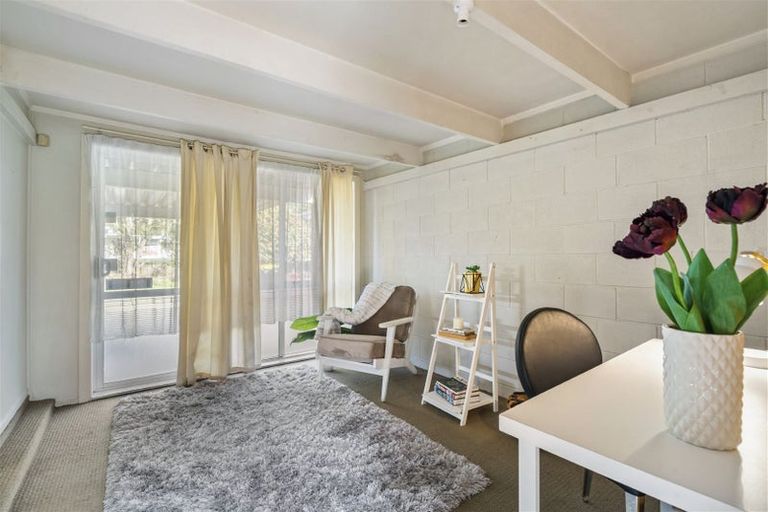 Photo of property in 2/32 Opaheke Road, Papakura, 2110