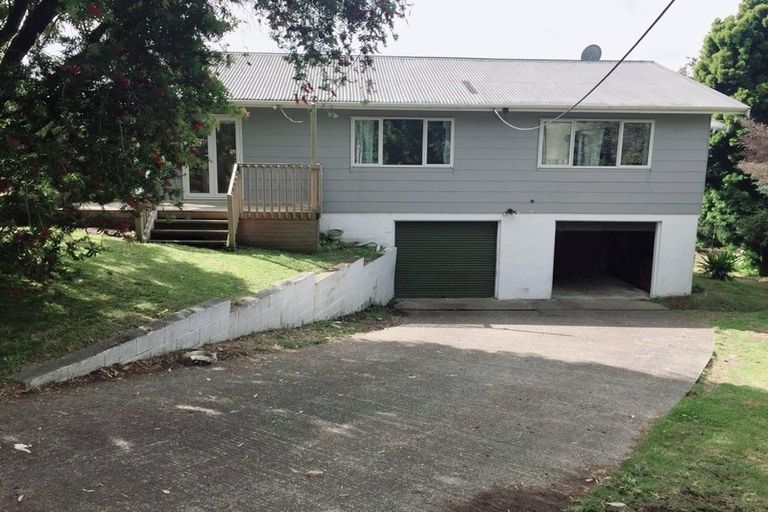 Photo of property in 26 Tawhana Crescent, Red Beach, 0932