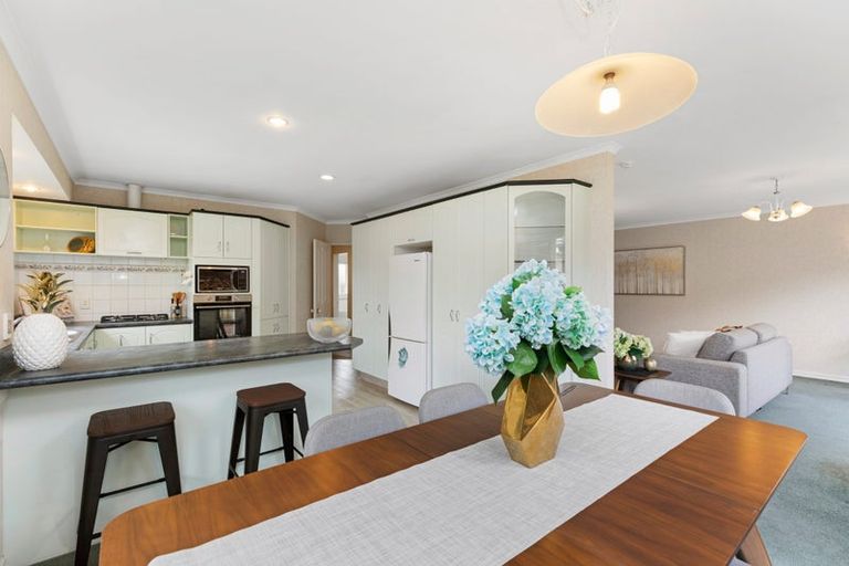 Photo of property in 2 Rosberg Place, Mount Maunganui, 3116