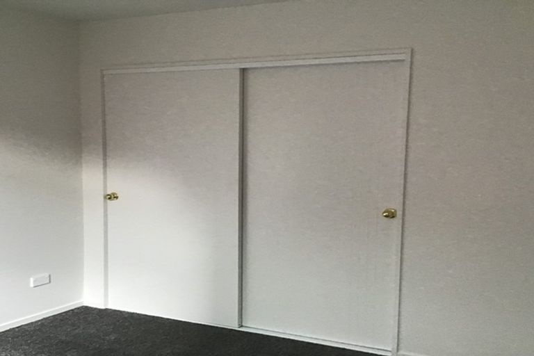 Photo of property in 18 Brunner Road, Glen Eden, Auckland, 0602