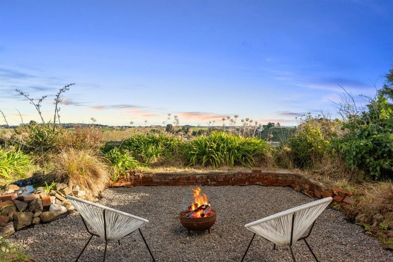 Photo of property in 17 East Way, Durie Hill, Whanganui, 4500