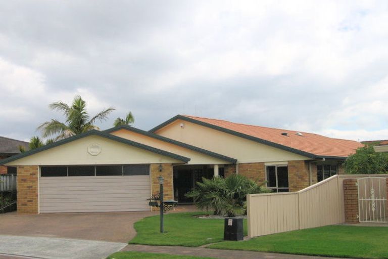 Photo of property in 10 Banksia Dell, Mount Maunganui, 3116