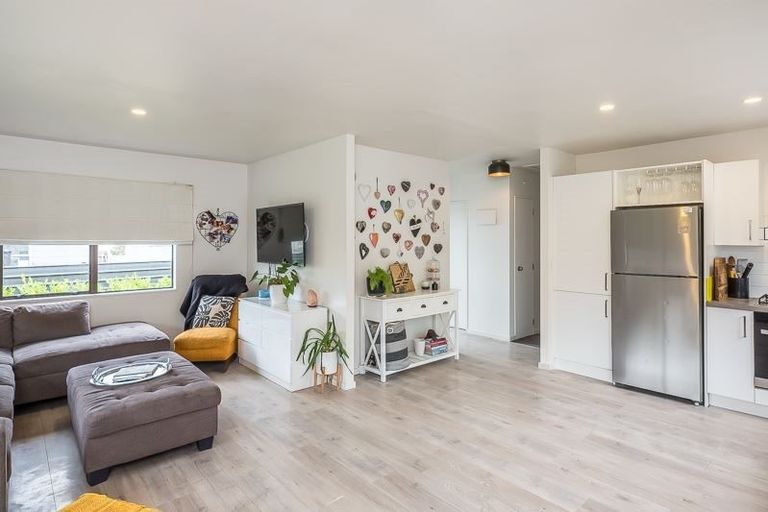 Photo of property in 11a Michael Road, Paraparaumu Beach, Paraparaumu, 5032