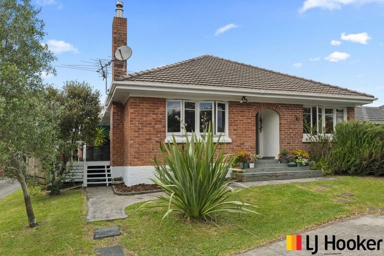 Photo of property in 9 Owens Road, Waiuku, 2123