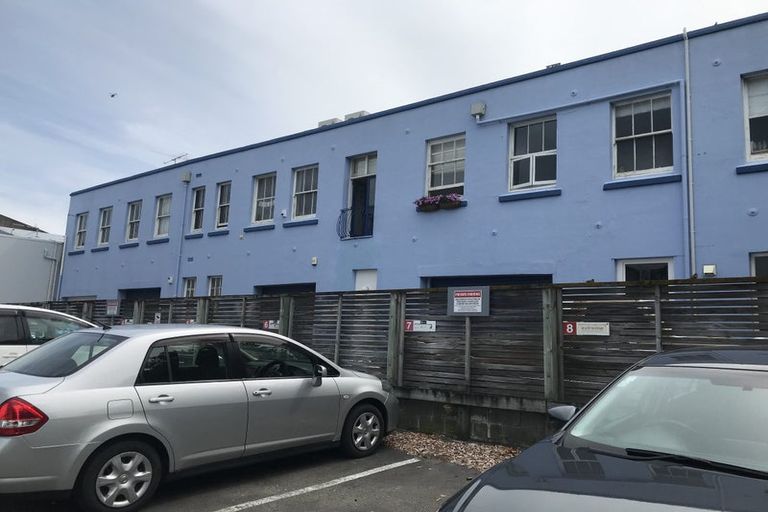 Photo of property in 2u2 King Street, Mount Cook, Wellington, 6021