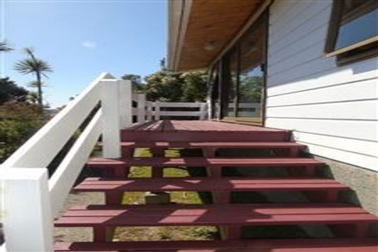 Photo of property in 18 Glamorgan Street, Northland, Wellington, 6012