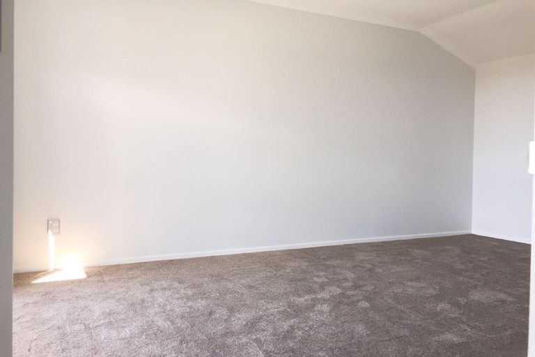 Photo of property in 77a Harrington Road, Henderson, Auckland, 0610