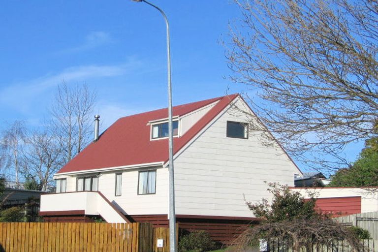 Photo of property in 17 Caulfield Place, Nawton, Hamilton, 3200