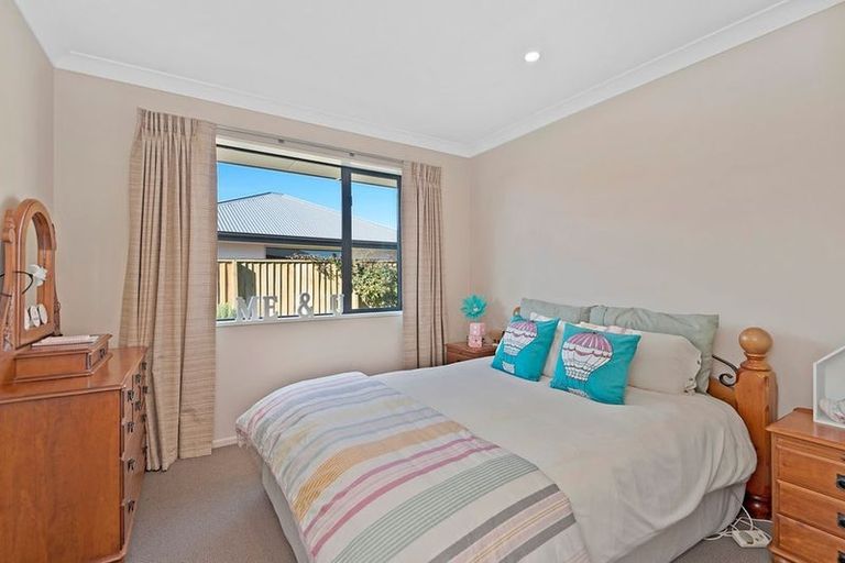 Photo of property in 28 Prebblewood Drive, Prebbleton, 7604