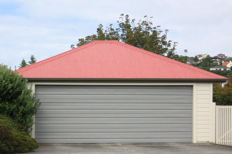 Photo of property in 17 Simla Crescent, Khandallah, Wellington, 6035