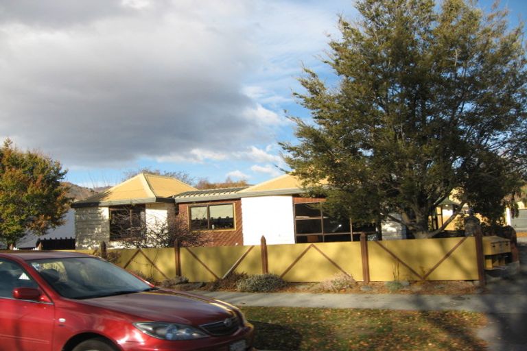 Photo of property in 20c Molyneux Avenue, Cromwell, 9310
