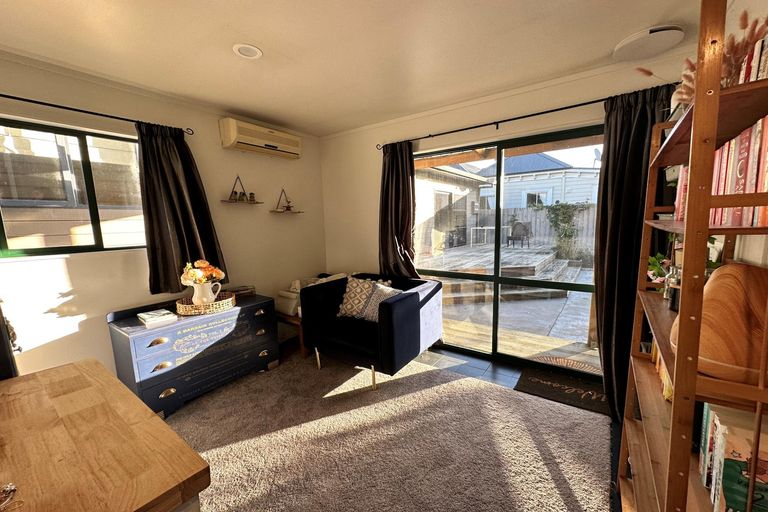 Photo of property in 10 Queen Street, Cambridge, 3434