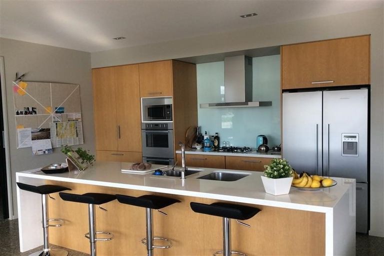 Photo of property in 22 Kelliher Drive, Wanaka, 9305