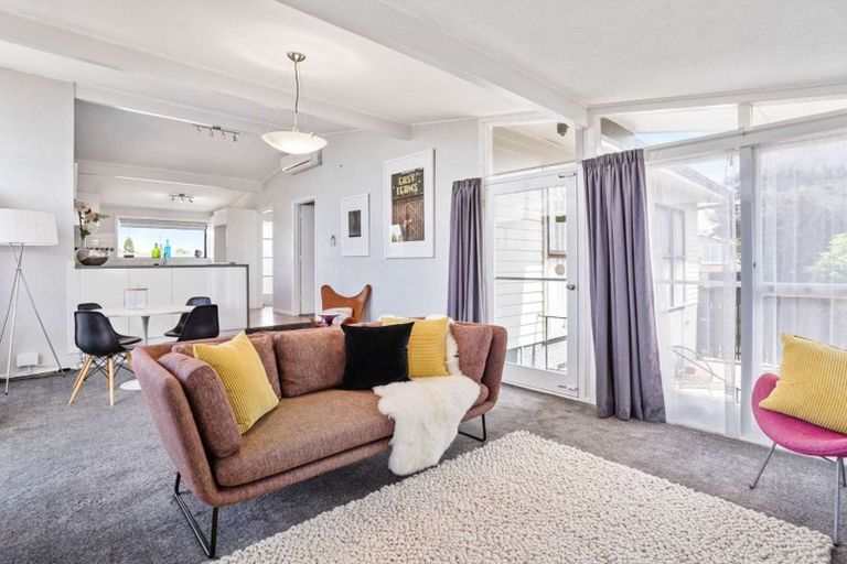 Photo of property in 3 Clendon Place, Manurewa, Auckland, 2102