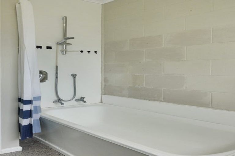 Photo of property in Oberon Flats, 48a Merton Street, Trentham, Upper Hutt, 5018