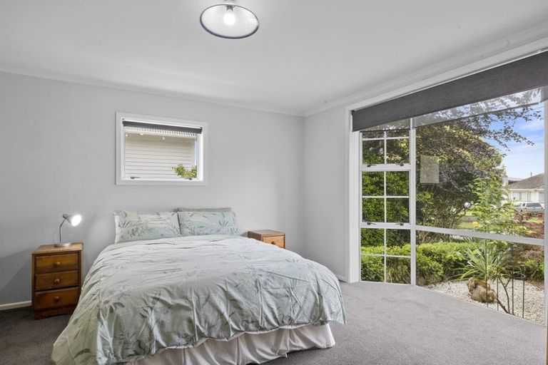 Photo of property in 14 Peace Avenue, Moturoa, New Plymouth, 4310