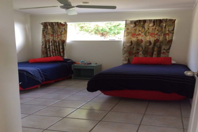 Photo of property in 18 Orewa Heights Crescent, Orewa, 0931