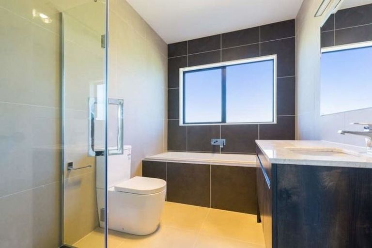 Photo of property in 27 Kauri Drive, Waiuku, 2123