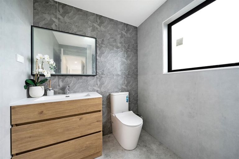 Photo of property in 40c Nikau Street, New Lynn, Auckland, 0600