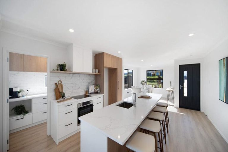Photo of property in 26 Emerald Avenue, Rosehill, Papakura, 2113