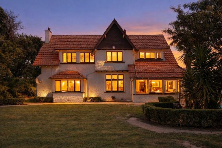 Photo of property in 305 Southland Road, Hastings, 4122